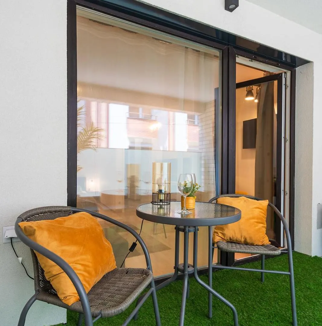 Modern Newly-Built Home By The New York Cafe Budapeste 0*,  Hungria